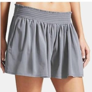 ATHLETA Sneaky Flowy Gray Shorts Size L